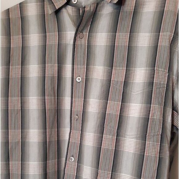 Urban Pipeline green/gray plaid button up shirt - Picture 3 of 4